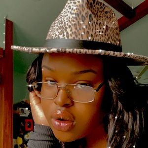 Meet your Posher, Liyah